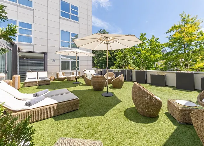 Le Riviera - Hotel Restaurant & Spa - Ex Golden Tulip Aix Les Bains Aix-les-Bains