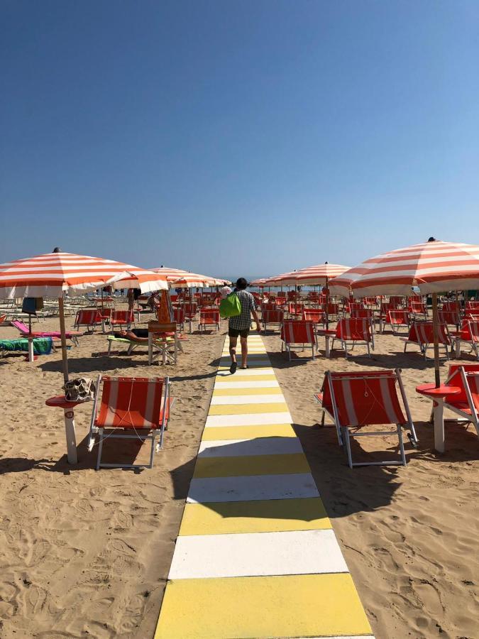 Camera Economy Matrimoniale/Doppia con Letti Singoli con Accesso alla Spiaggia