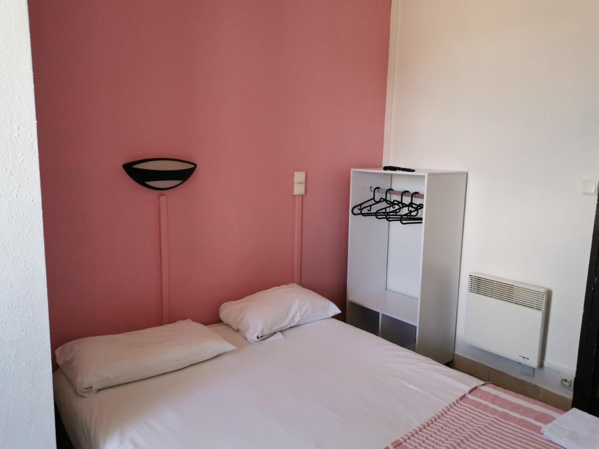 Budget Double Room,1002229920:JPEG