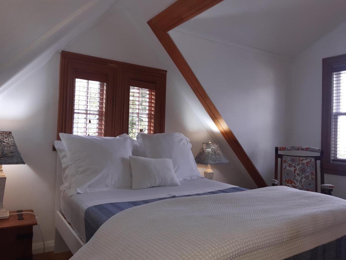One-Bedroom Cottage Garden View