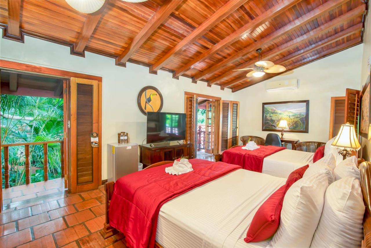 Double Room with Two Double Beds - Garden View