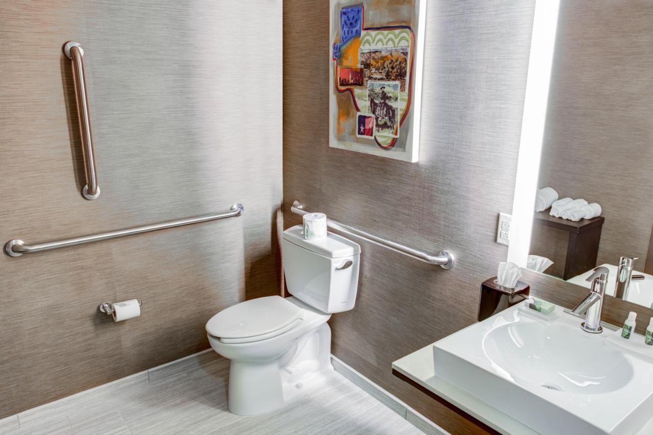Suite Lit King-Size avec Baignoire - Accessible aux Personnes à Mobilité Réduite - Non-Fumeurs
