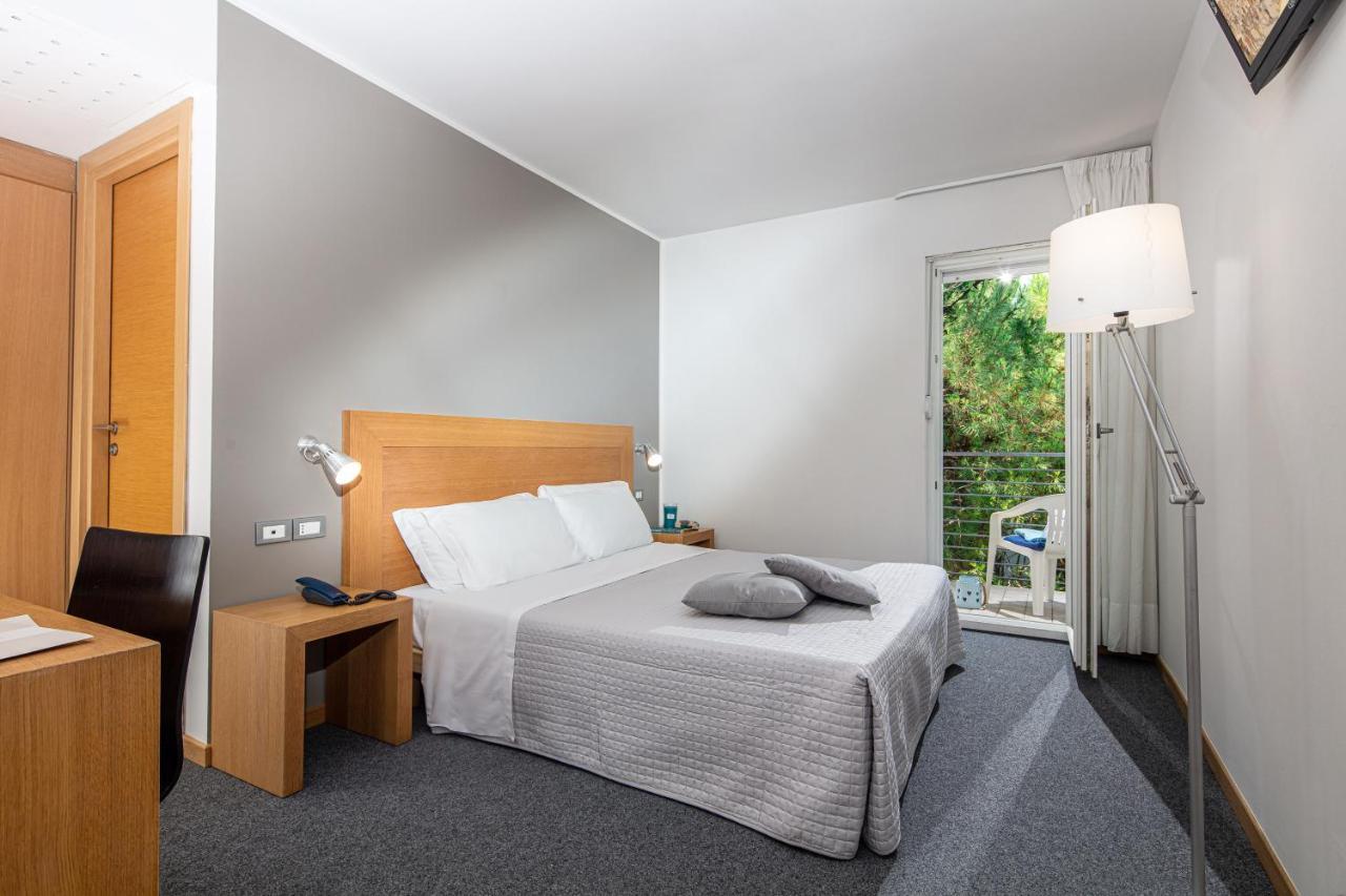 Double Room with Pool View