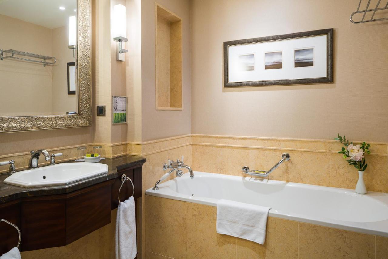 Junior King Suite with City View