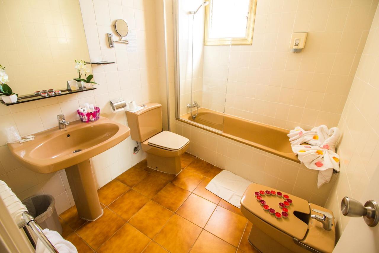Double or Twin Room Balcony