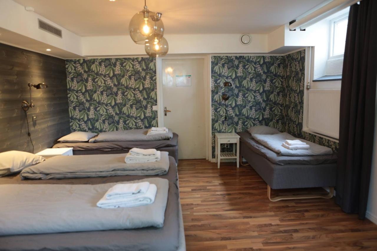Familienzimmer (2 Erwachsene + 2 Kinder)