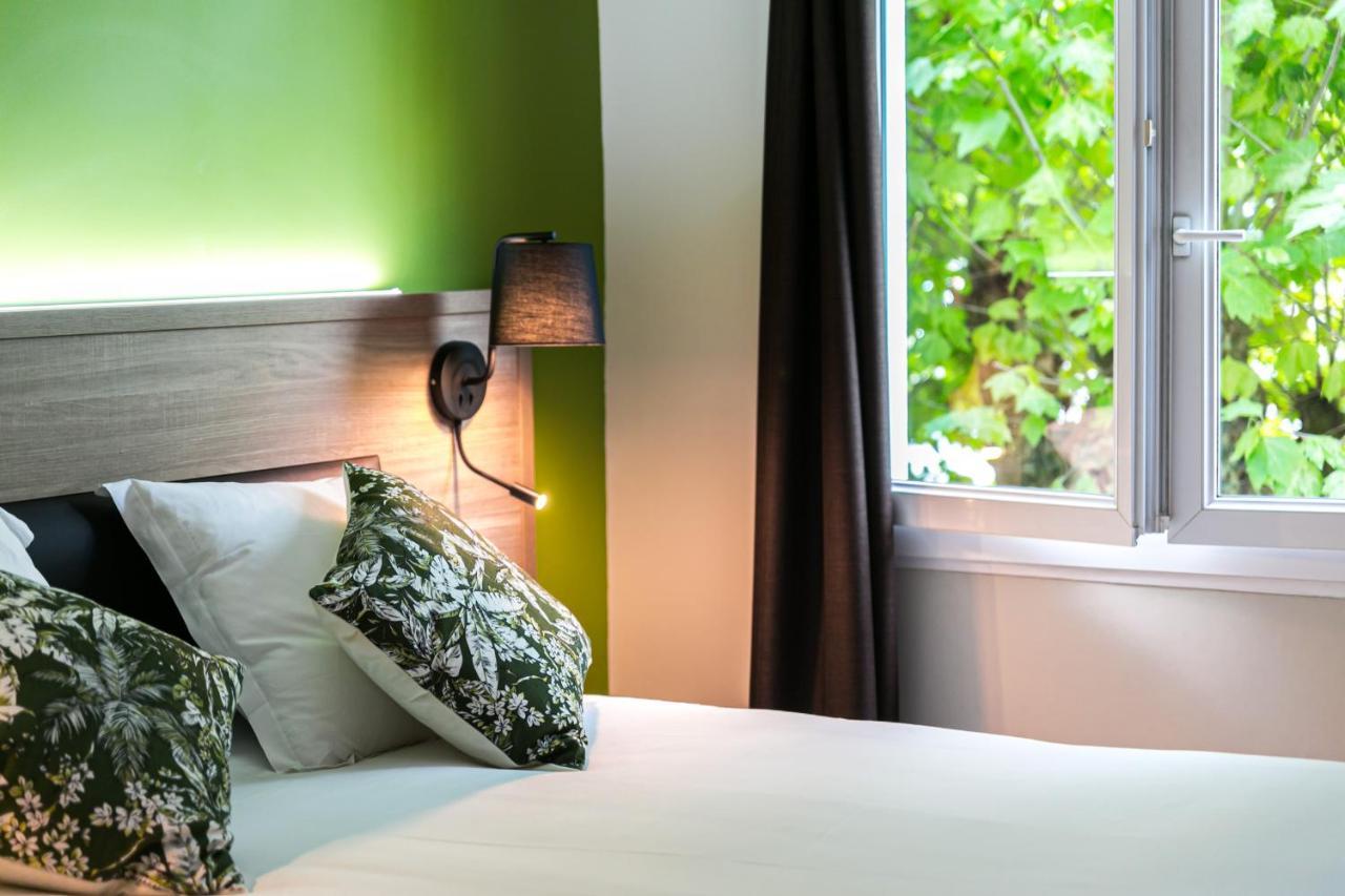 Double Room Street View