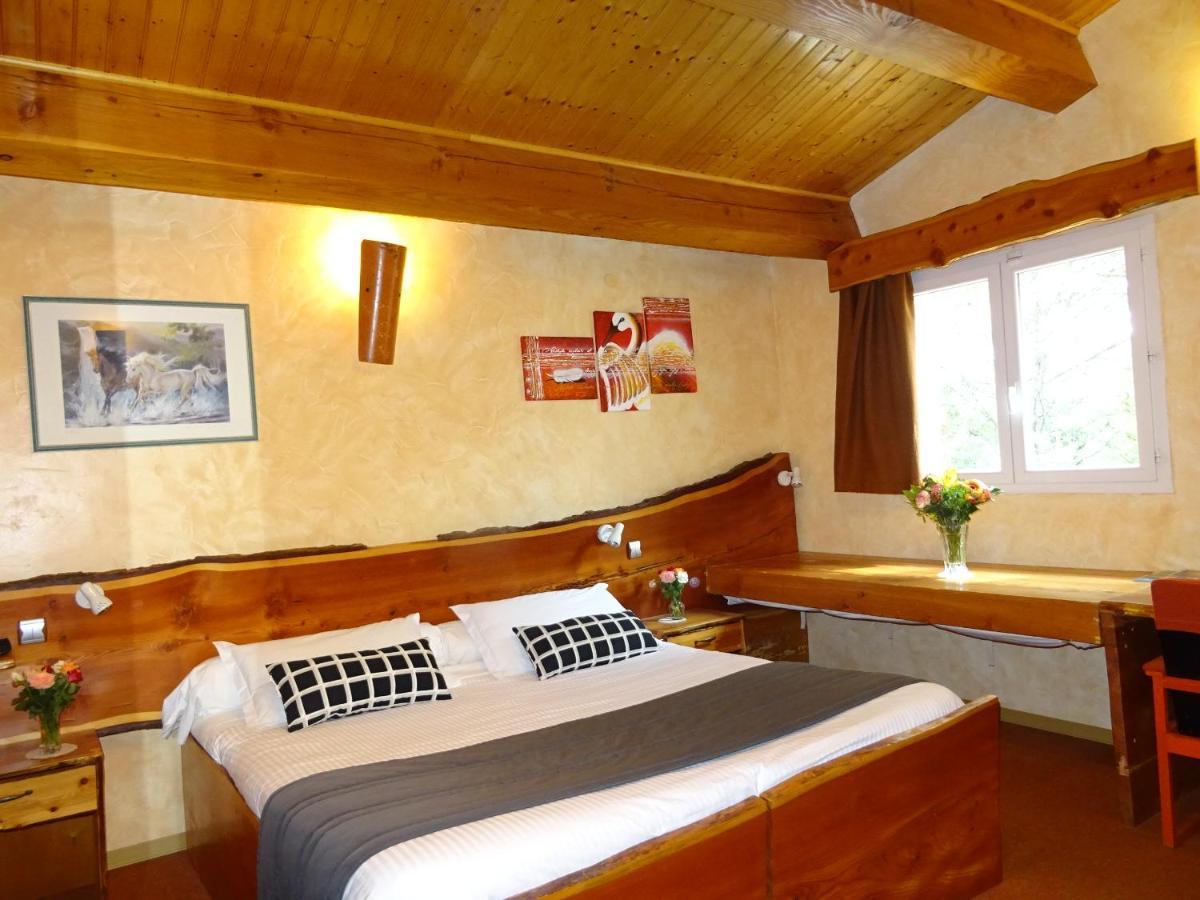 Chambre Triple avec Salle de Bains Privative