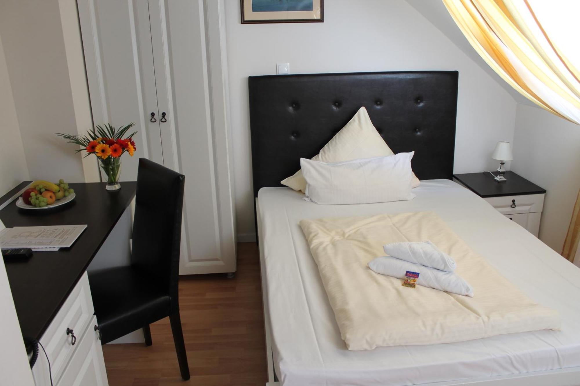 Comfort Single Room,1012338580:JPEG