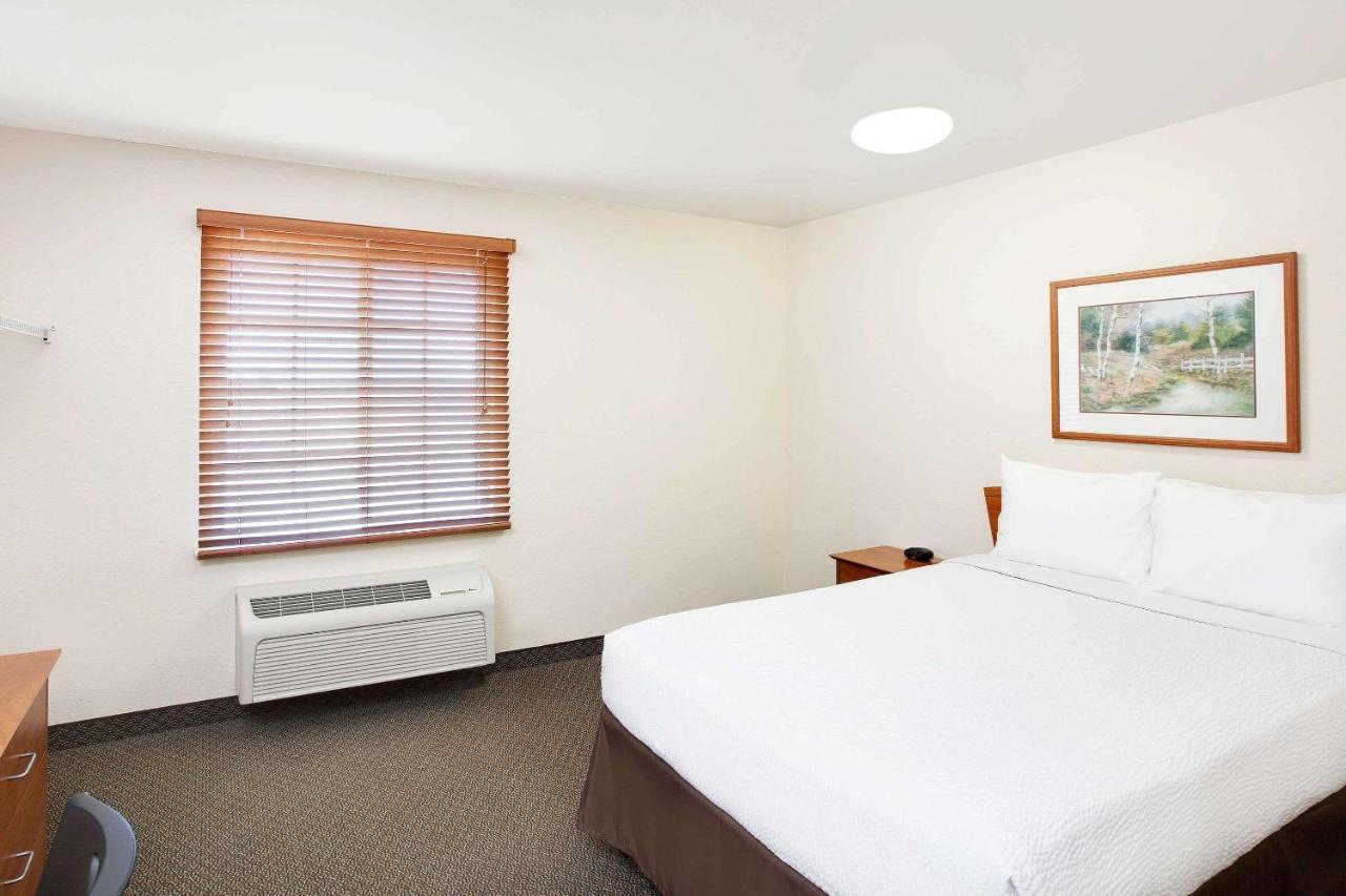 Standard Double Room Roll Shower Disability Access or Non-Smoking