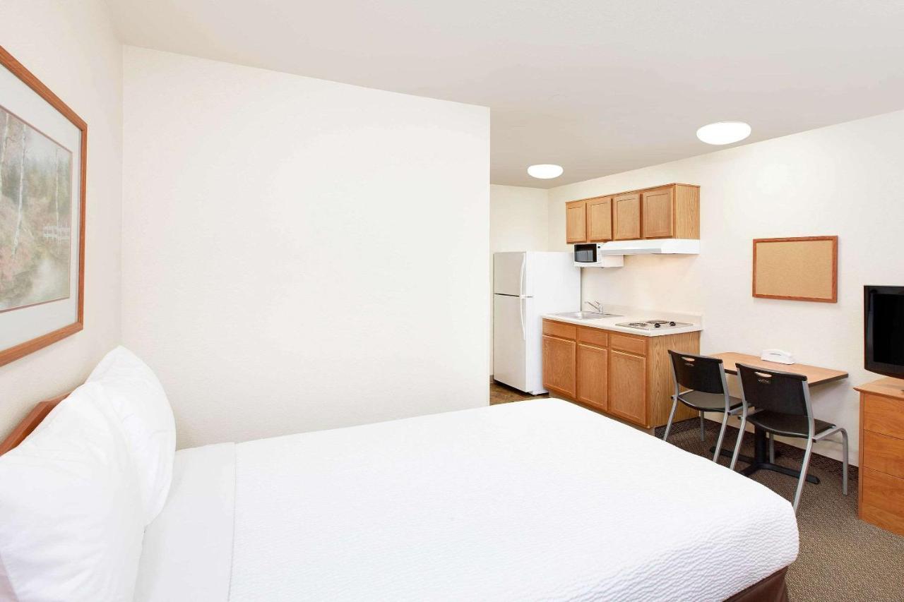 Standard Double Room Roll Shower Disability Access or Non-Smoking