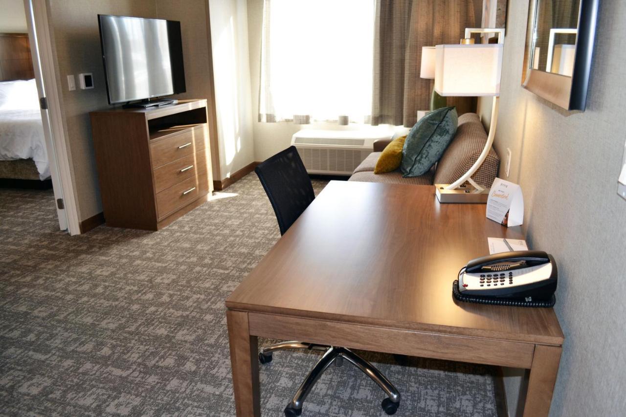 One-Bedroom King Suite