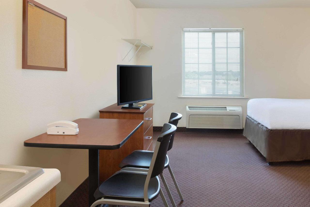 Standard Double Room Roll Shower Disability Access or Non-Smoking