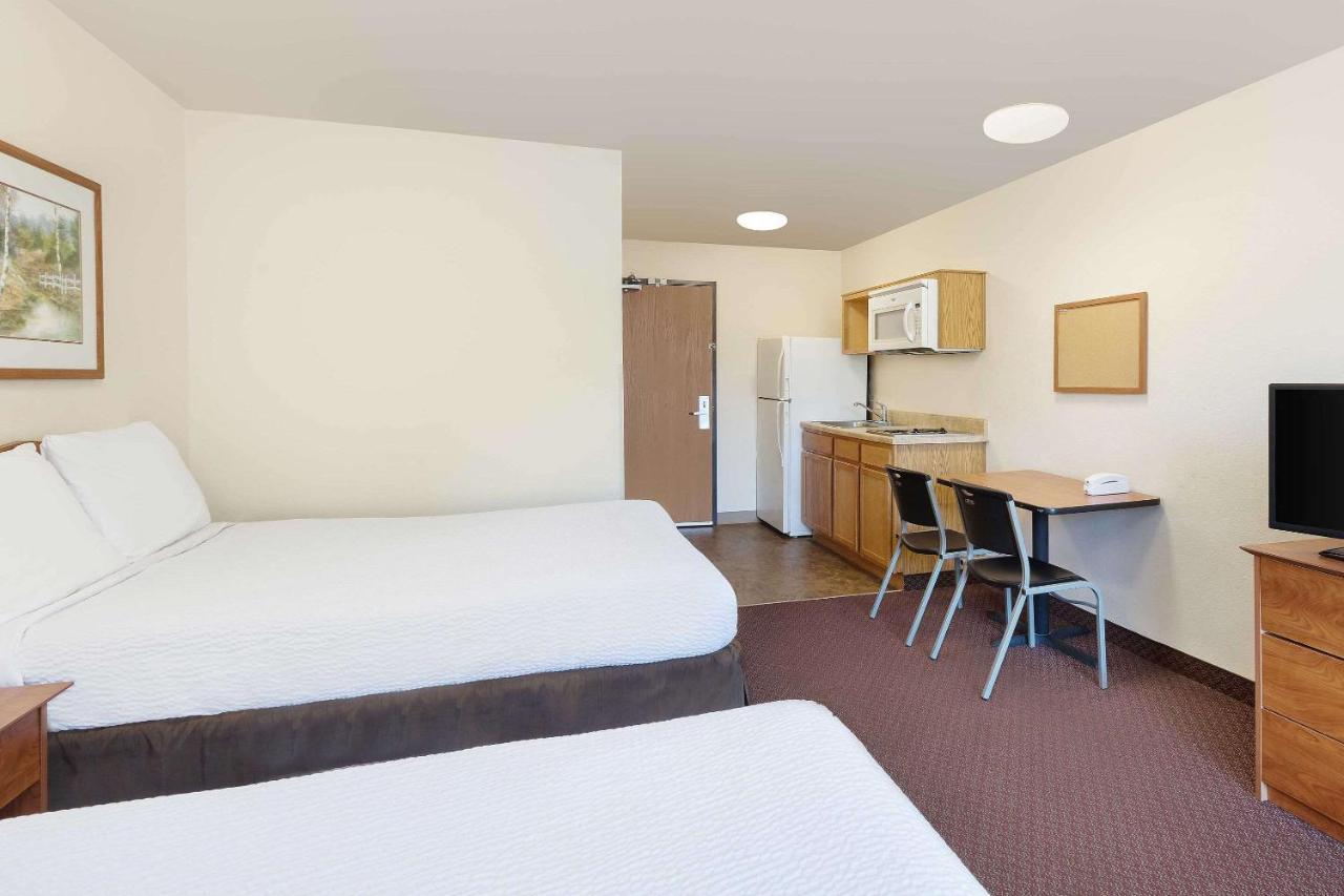 Standard Queen Room Two Queen Beds Non-Smoking