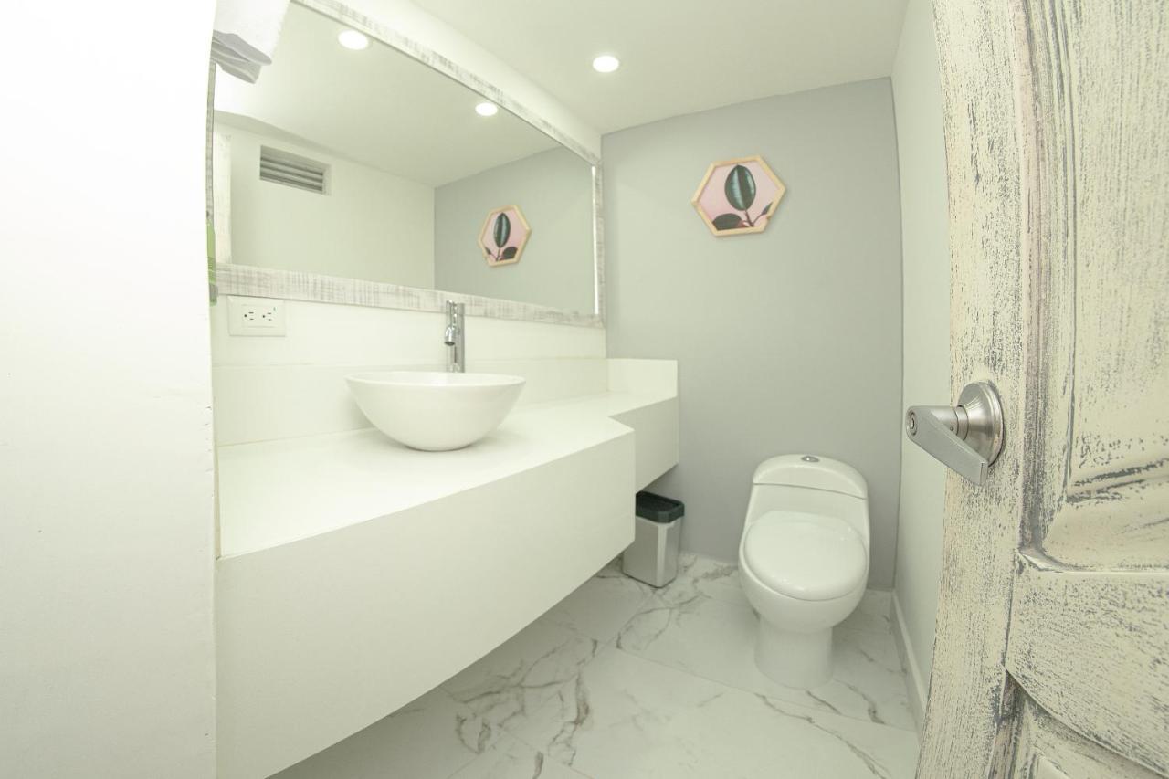 Double Room,1739432406:JPEG