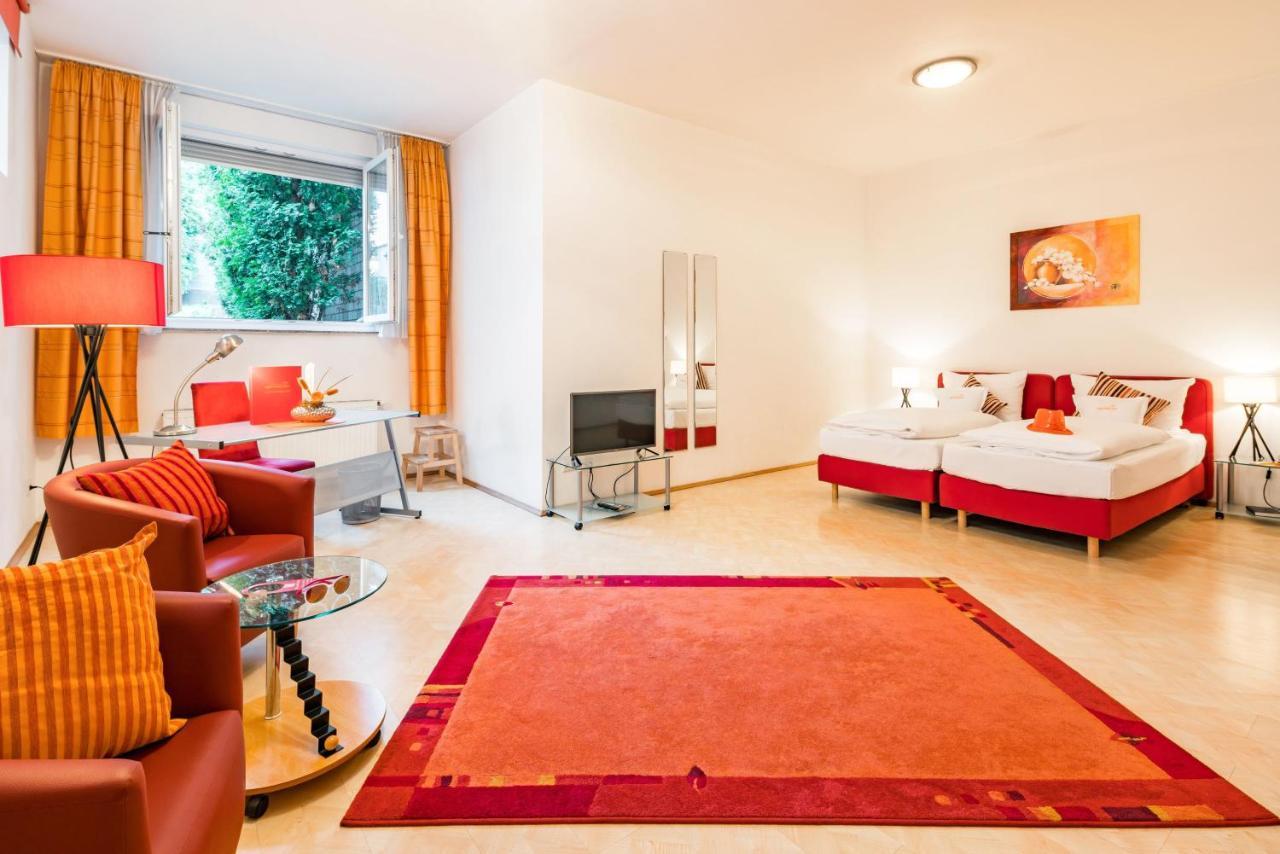 Doppelzimmer im Souterrain/Untergeschoss
