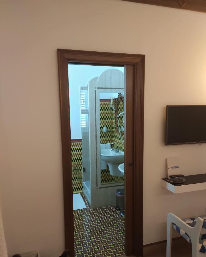 Camere comunicanti.