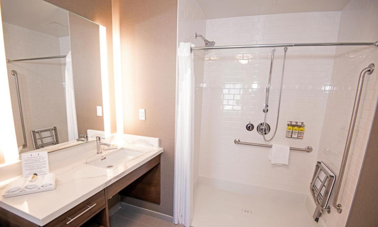 Queen Room Mobility Access Roll Shower or Non-Smoking