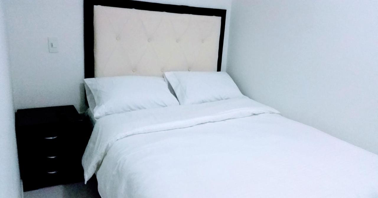 Single Room,608827056:JPEG