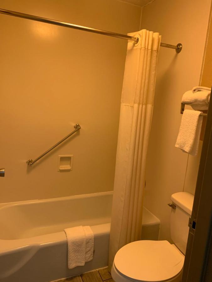Double Room with Two Double Beds - Non-Smoking