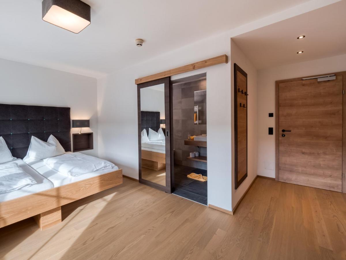 Doppelzimmer mit Balkon