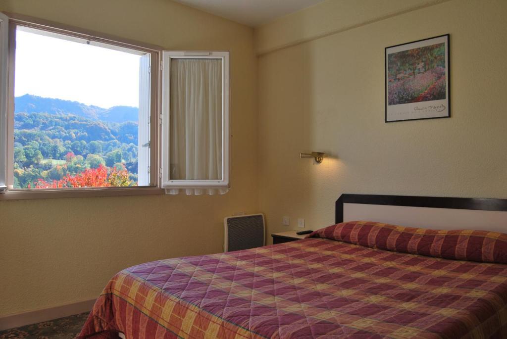 Family Room,1580165428:JPEG