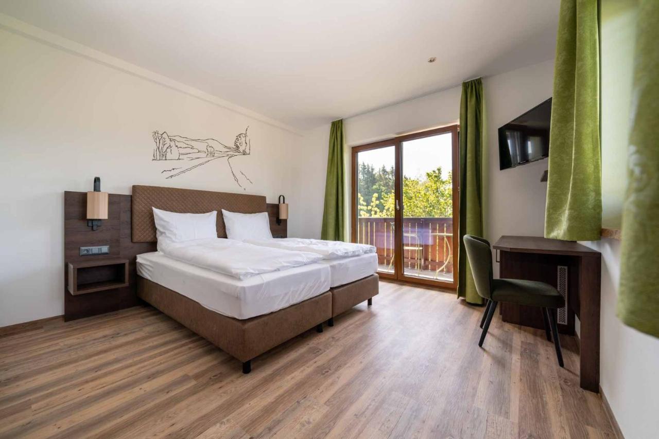 Doppelzimmer mit Balkon