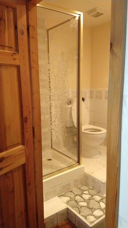 Twin Room Shower