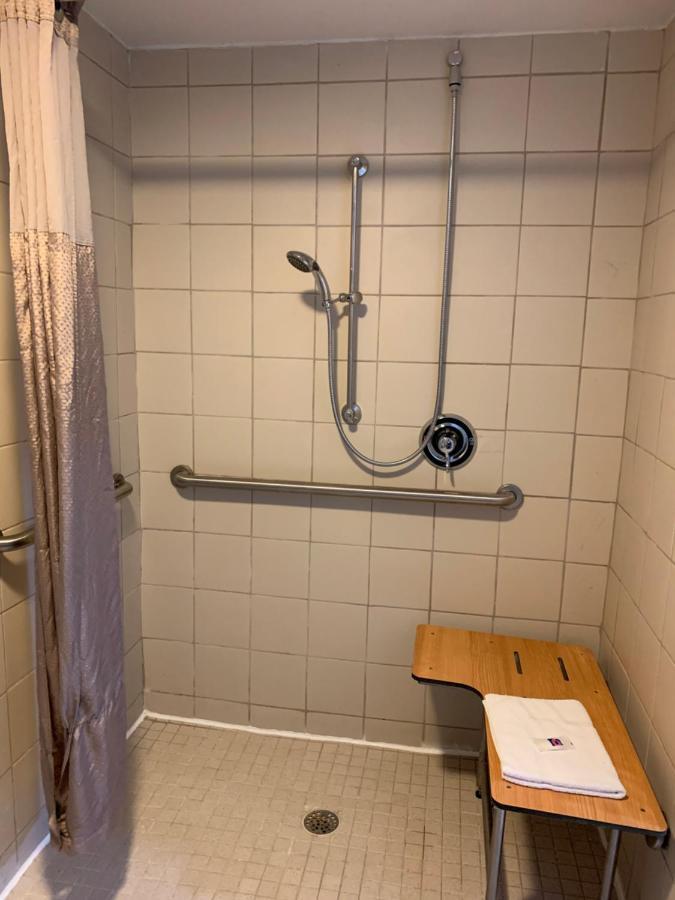 Double Room - Disability Access - Roll In Shower