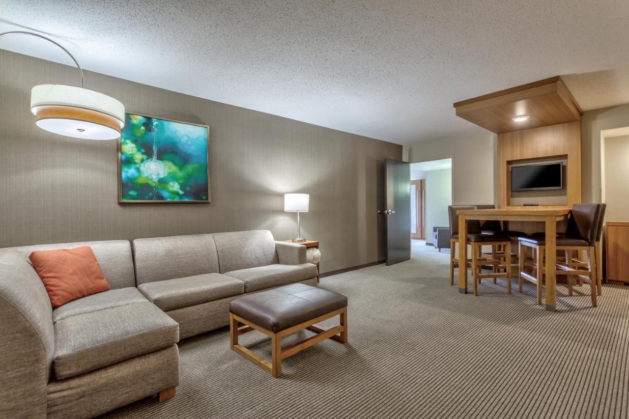 One-Bedroom Suite Two Queen Beds Sofa Bed