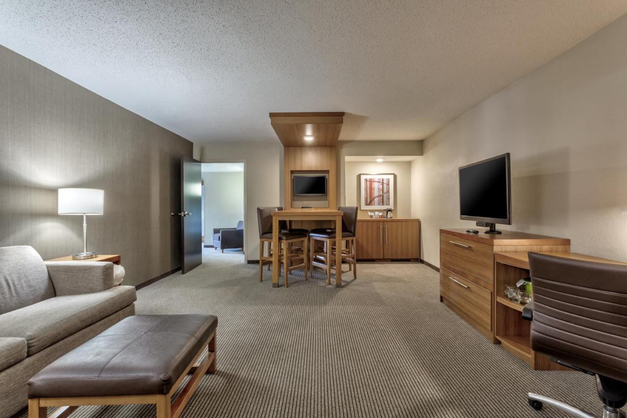 One-Bedroom Suite Two Queen Beds Sofa Bed