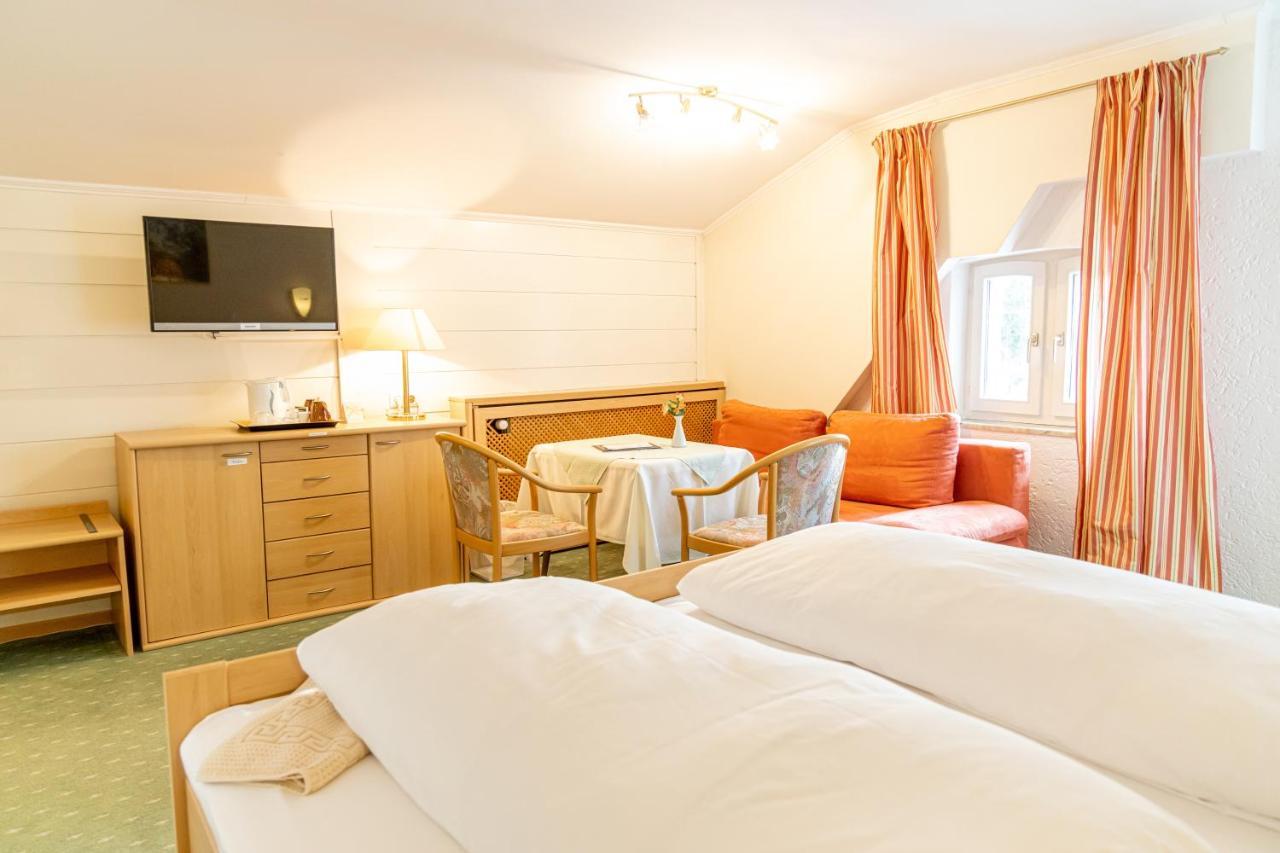 Deluxe Doppelzimmer (2 Erwachsene & 1 Kind)
