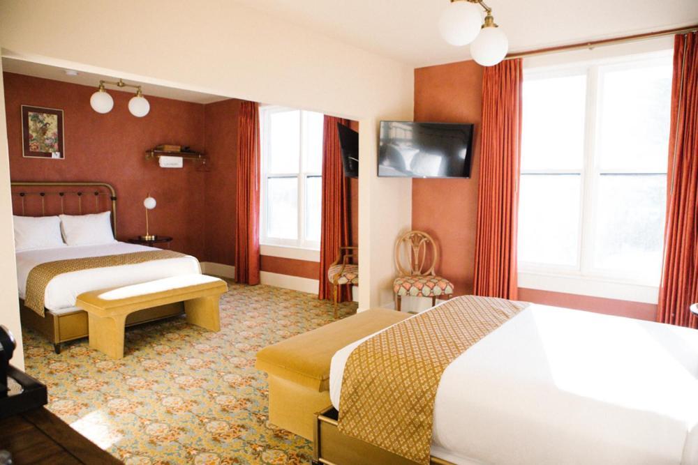 Queen Room Two Queen Beds