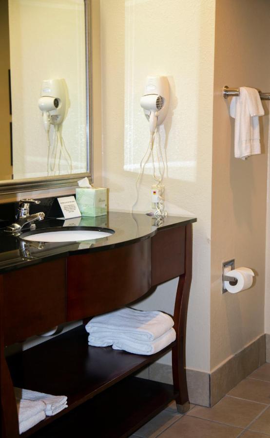 Efficiency Queen Suite with Two Queen Beds - Accessible/Non-Smoking