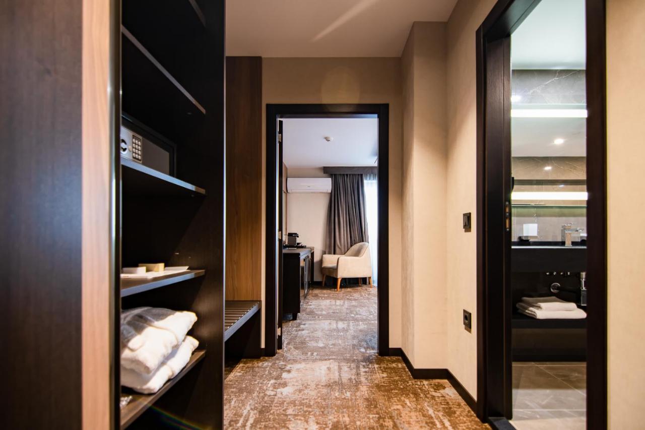 Exclusive Room with King-size bed