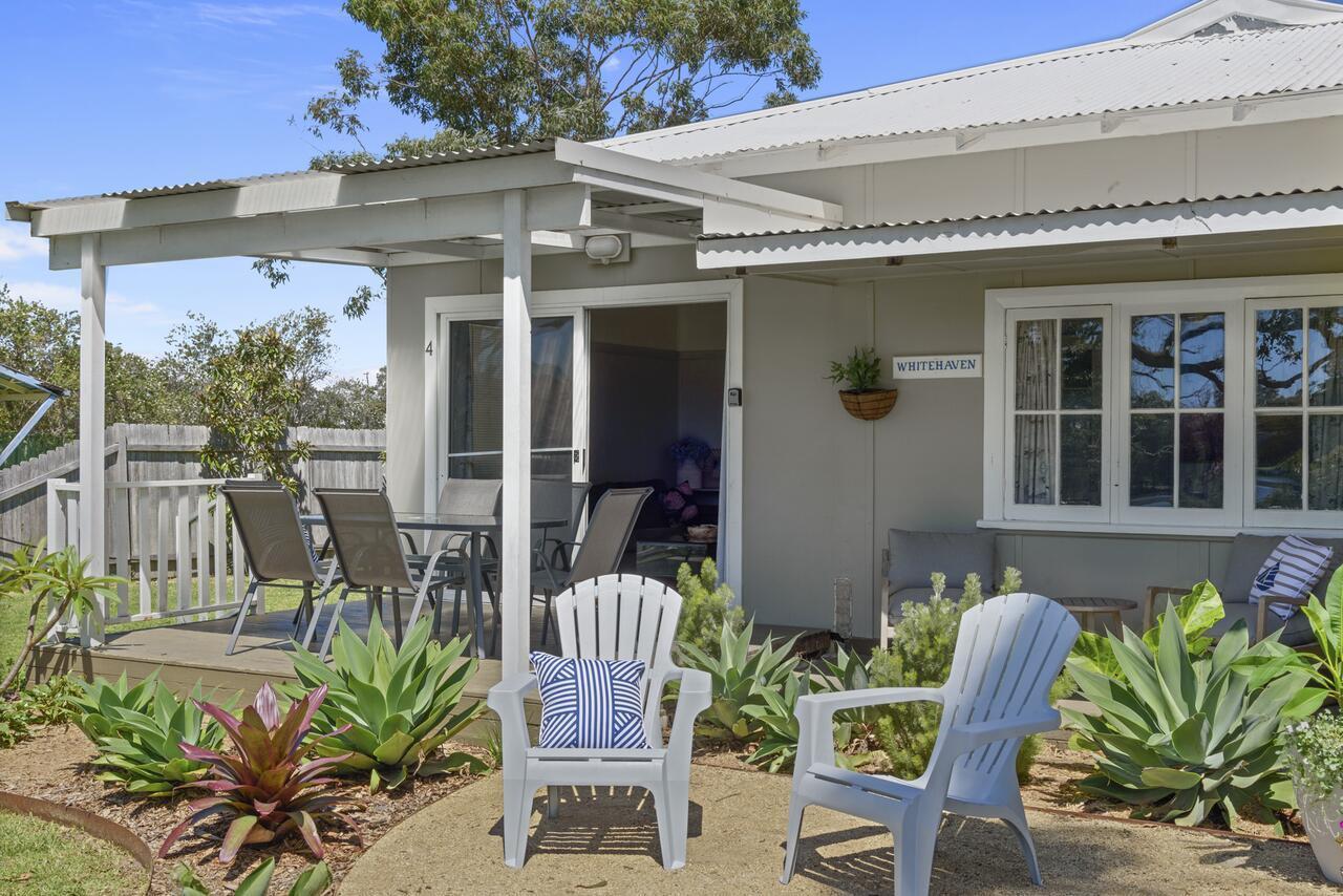 Bungalow - Water Front