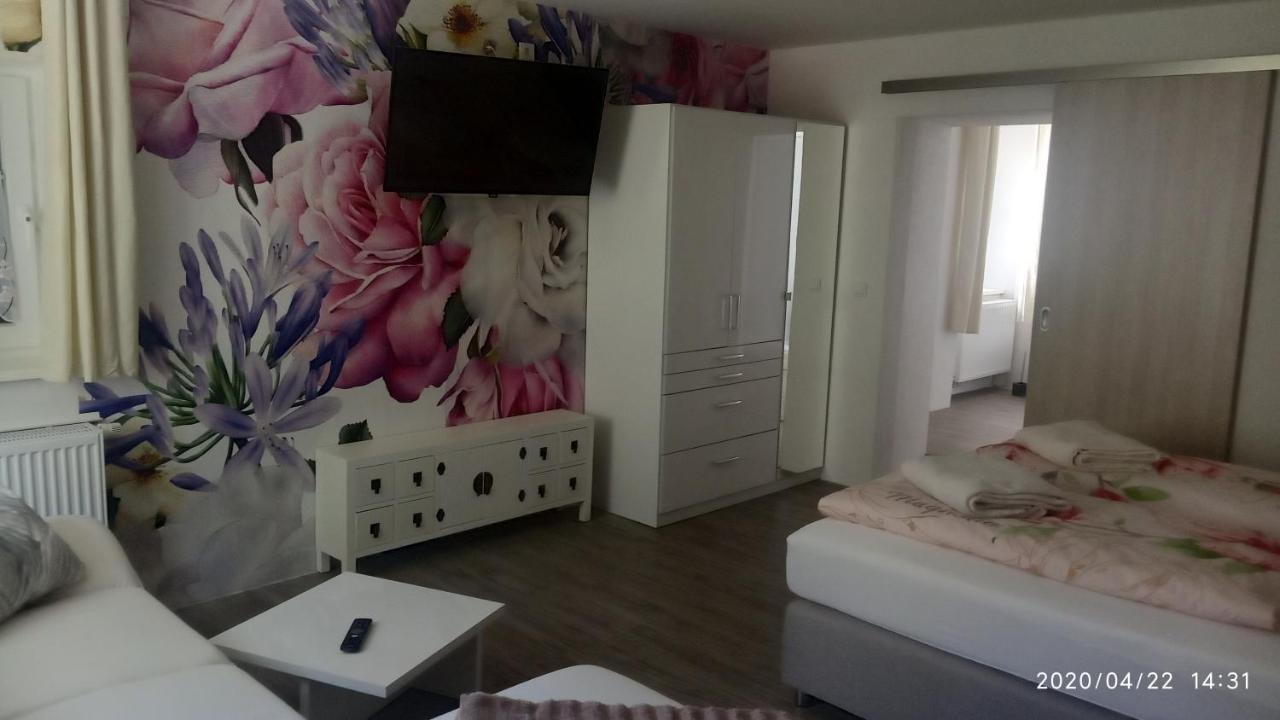 Deluxe Doppel-/Zweibettzimmer mit Gartenblick