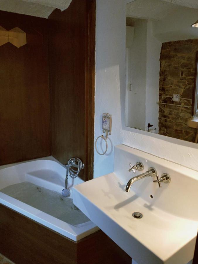 Double Room Private Bathroom,1584807723:JPEG