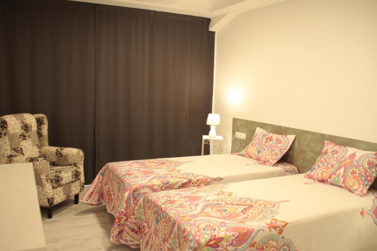 Habitación Doble con baño privado - 2 camas