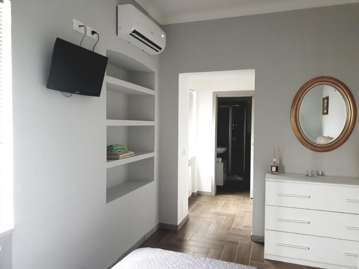 Double Room,1054764949:JPEG