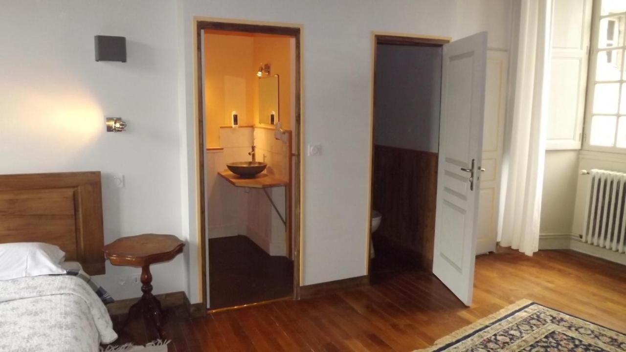 Family Room Private Bathroom