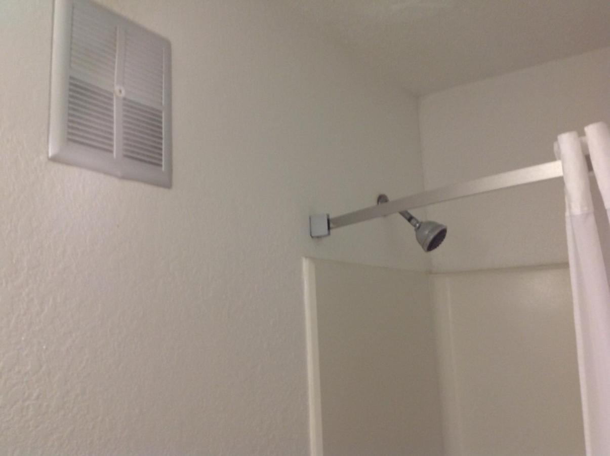 King Room - Non-Smoking