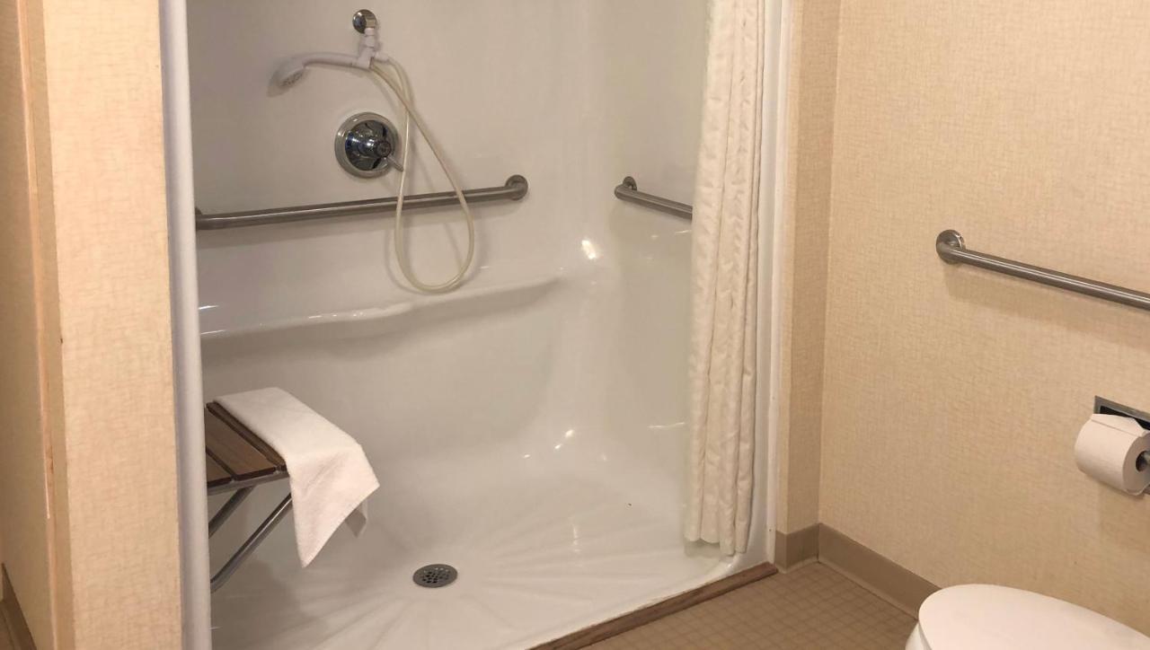 Queen Room - Disability Access