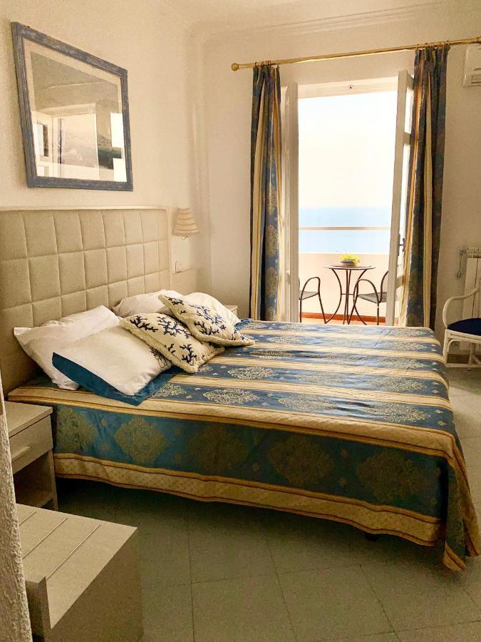 Deluxe Double Room Balcony Sea View,1113043788:JPEG