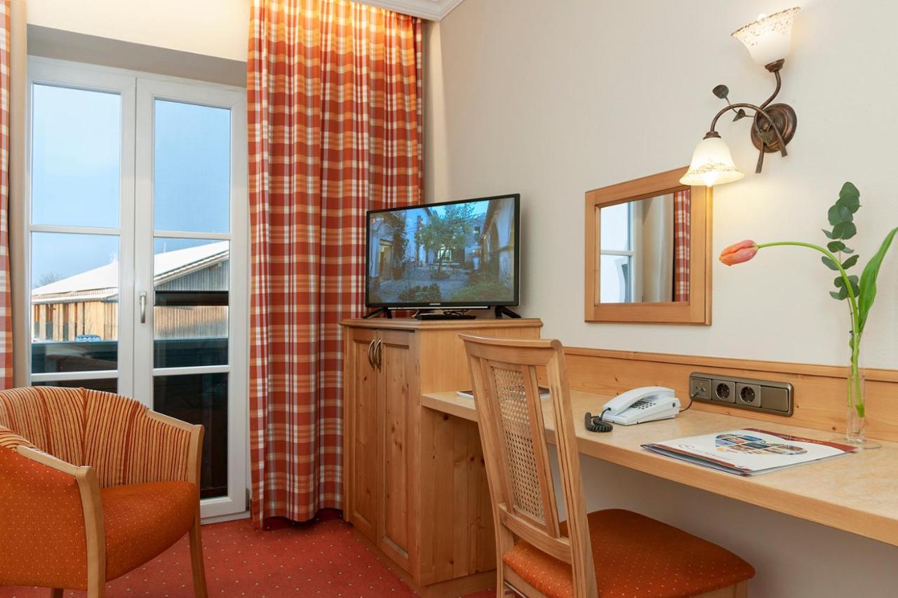 Single Room,1083678580:JPEG