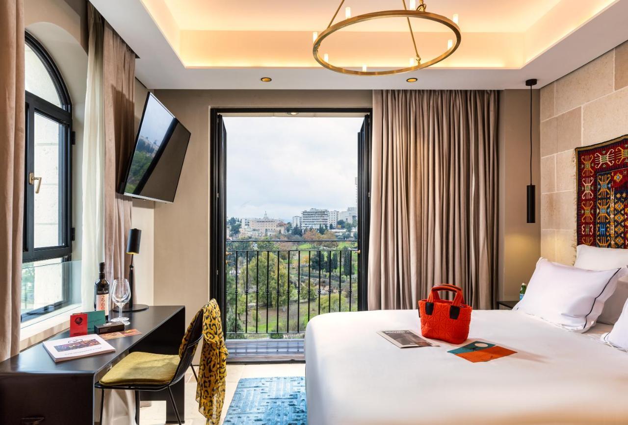 Deluxe Balcony Room