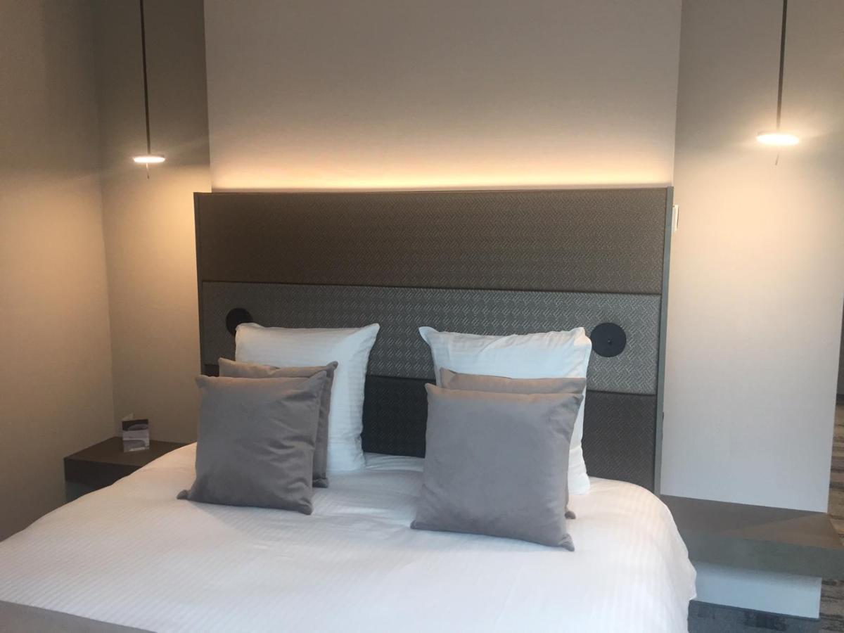 Superior Single Room,1076653444:JPEG