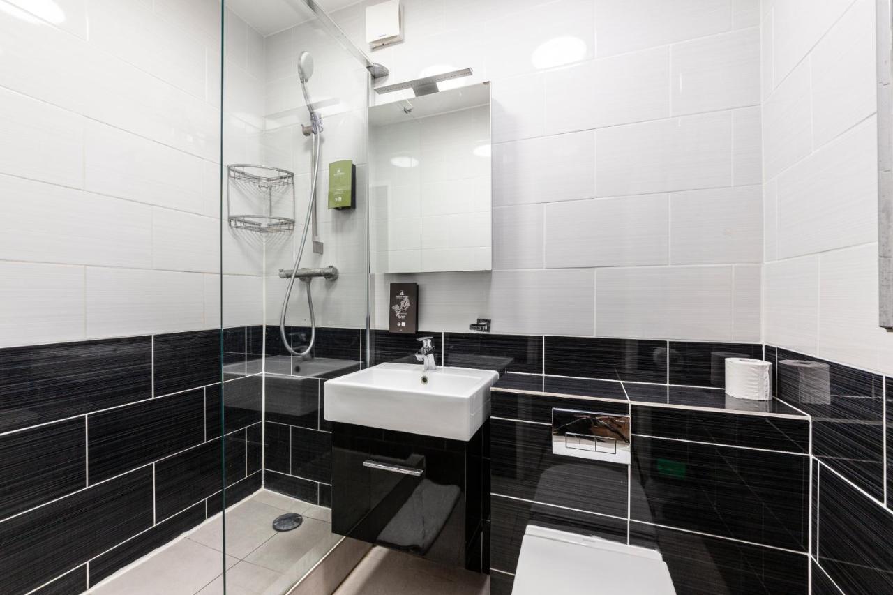 Super Family Apartments