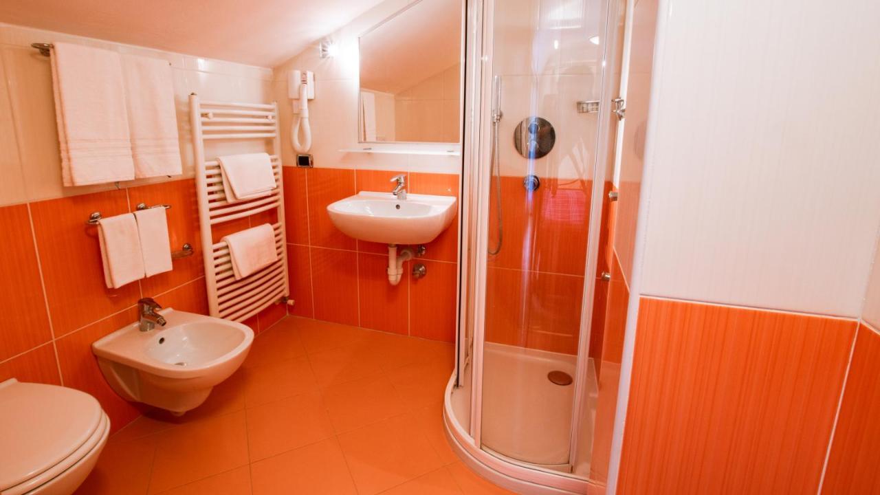 Classic Double or Twin Room,1604769869:JPEG