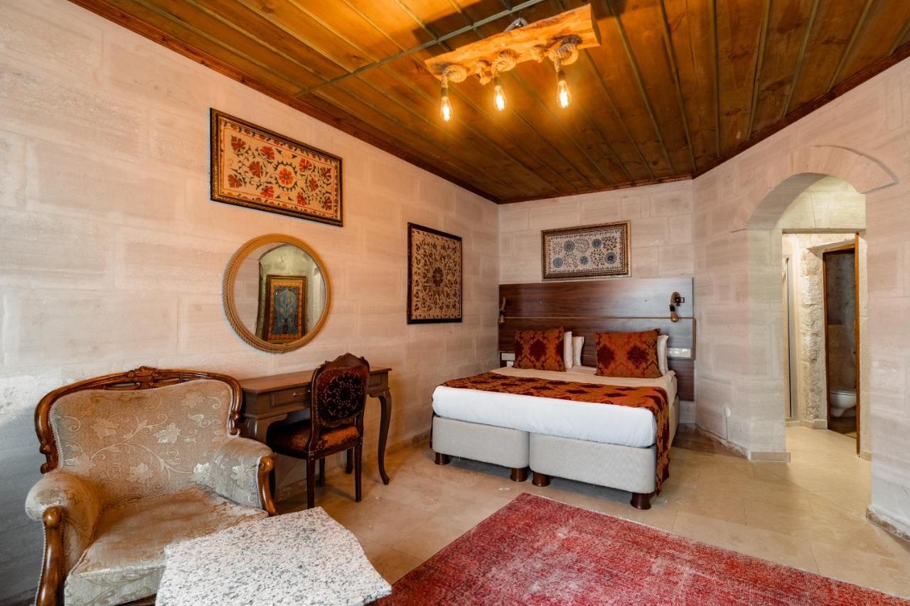 Double Stone Room